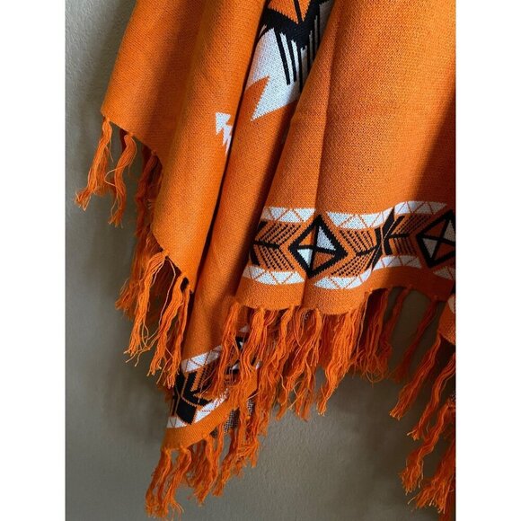 Lucchese Lightweight Alpaca Cape Peruvian Poncho Taos Collegiate Orange One Size - Picture 5 of 7